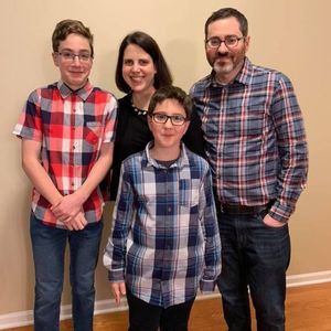 Meet your Posher, Laurel